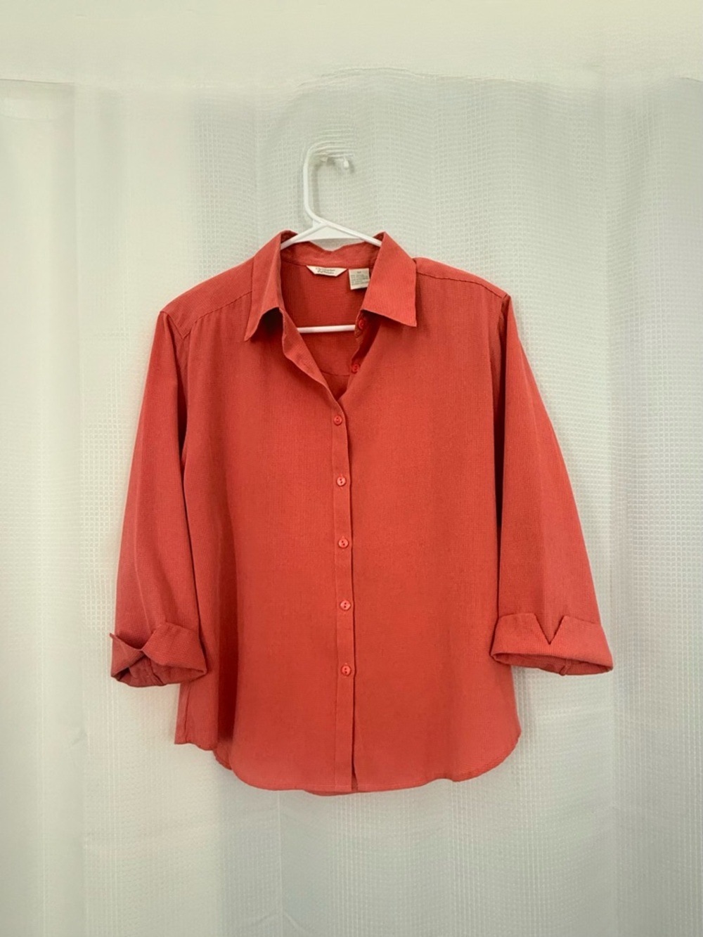 Elegant botton down 3/4 sleeve shirt